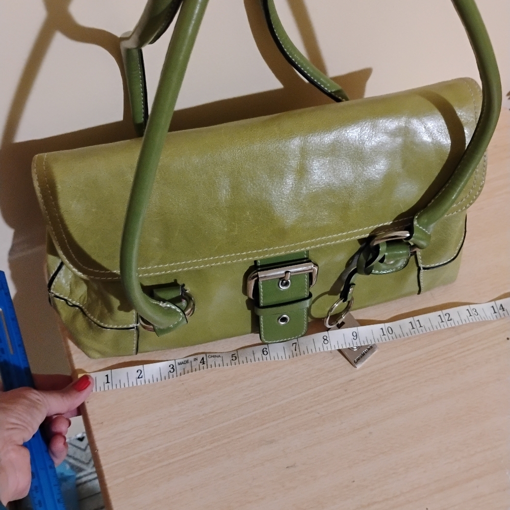 Green GIANI BERNINI Distressed Leather Shoulder Bag - Picture 6 of 14